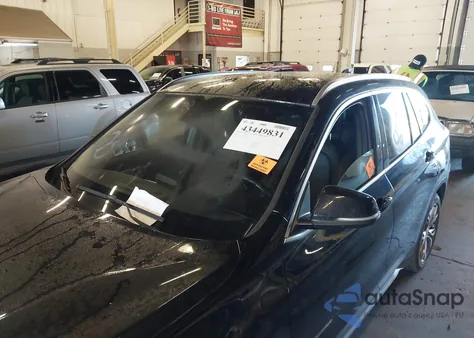 2016 BMW X1 xDrive28I z USA, uszkodzony, nr VIN WBXHT3C30G5E47299